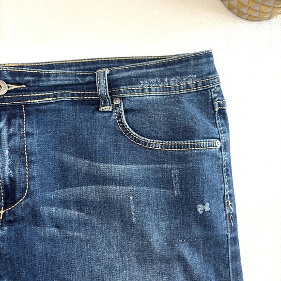 INC International Concepts Dark Blue Frayed Knee-Length Jean Pencil Skirt (16) - Picture 4 of 13